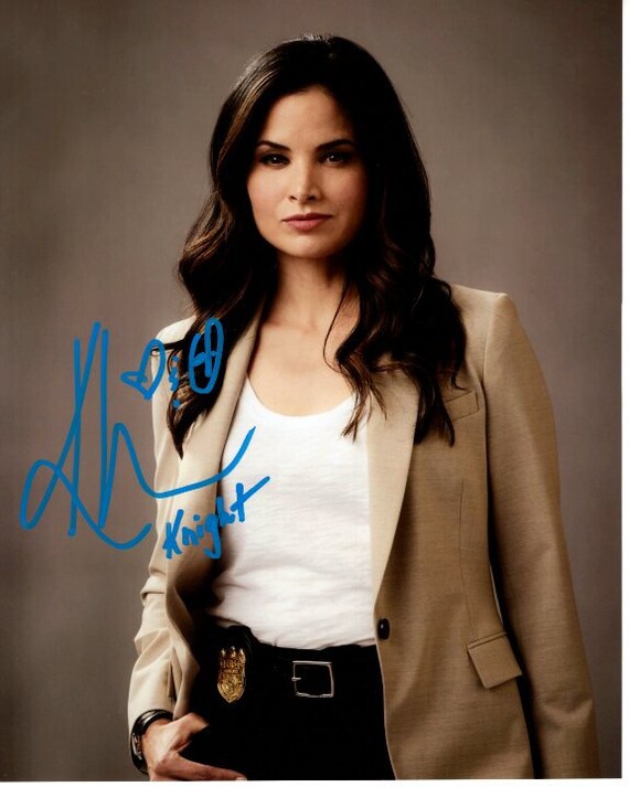 カトリーナ・ロー直筆サイン入り 8x10 NCIS ジェシカ・ナイト写真