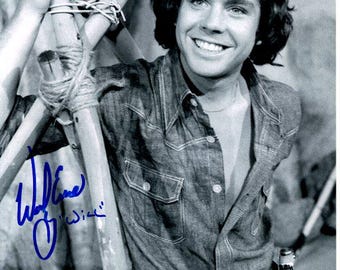 キラ・セジウィックのサイン入り8x10 ザ・クローザー ブレンダ