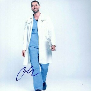 Ryan eggold signed autographed 8x10 photograph