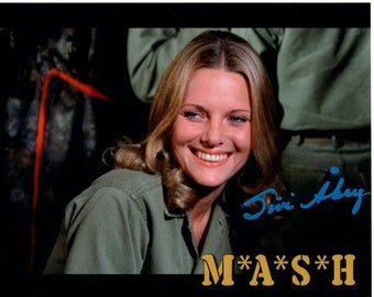 Sivi Aberg signed autographed 8x10 M*A*S*H photograph