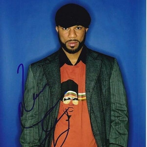 Common signed autographed 8x10 photograph