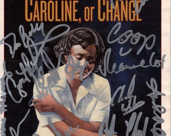 Caroline lub Change podpisali program teatralny z autografem obsady