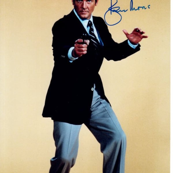 Roger Moore signed autographed 8x10 James Bond 007 photograph