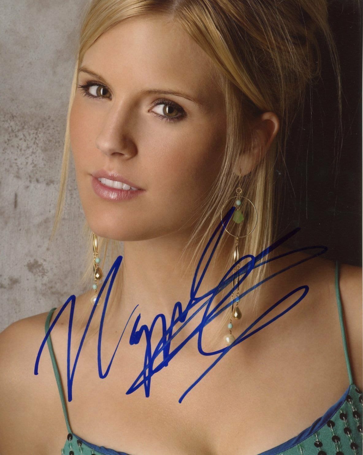 マギー・グレイス直筆サイン入り超大型写真…Maggie Grace…2