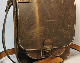 Sac pour iPad en cuir Crazy Horse fait main - Sacoche bandoulière pour homme, sac à bandoulière vintage pour tablette pleine fleur, cadeau de voyage personnalisé pour lui