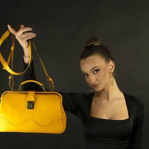 Yellow Leather Doctor Style Bag, Small Leather Crossbody Purse for Women, Leather Handbags Doctor Style, Top Handle Leather Bag, Travel Bag
