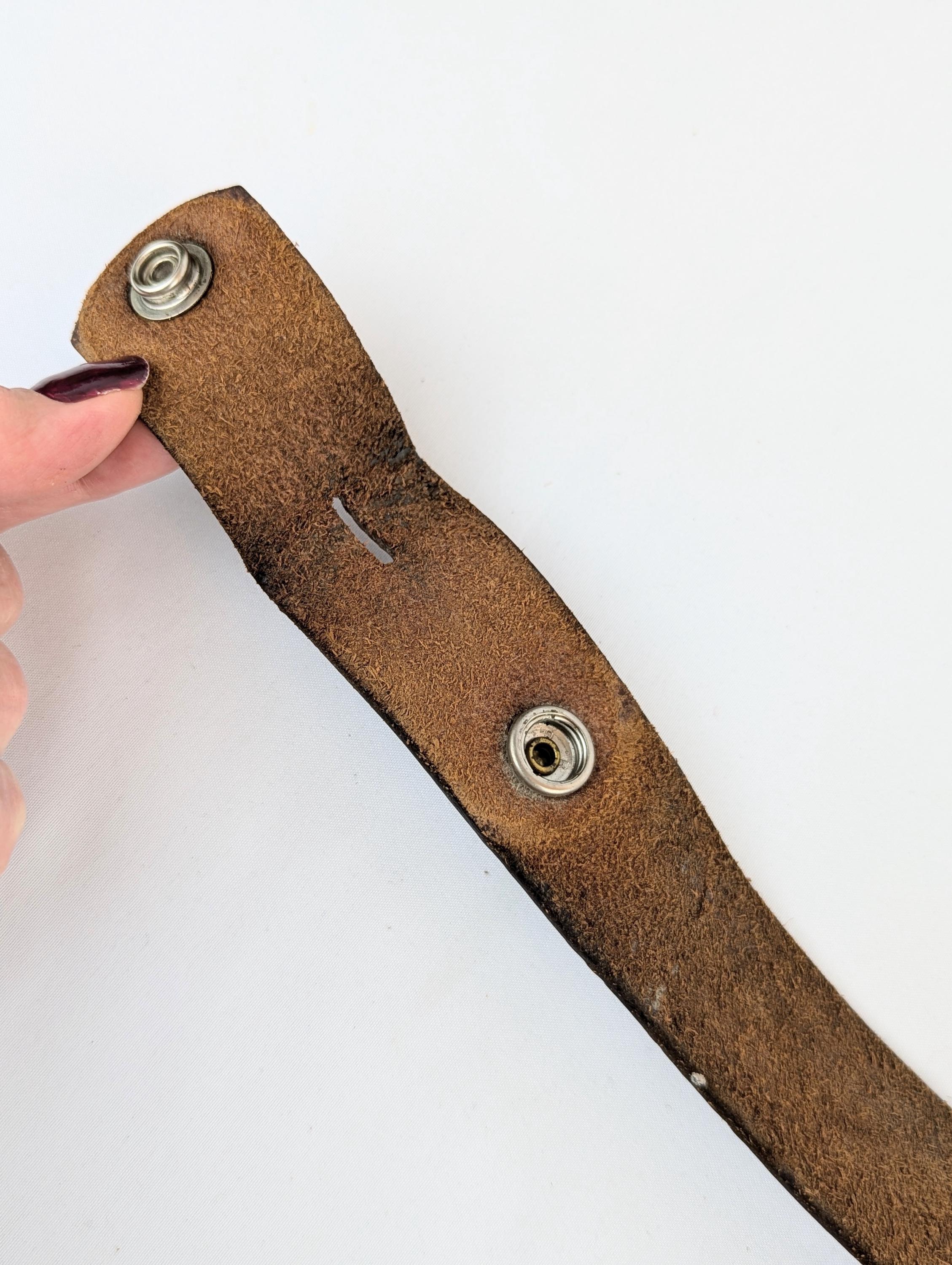 Vintage Tooled Leather Belt 47 display picture 1