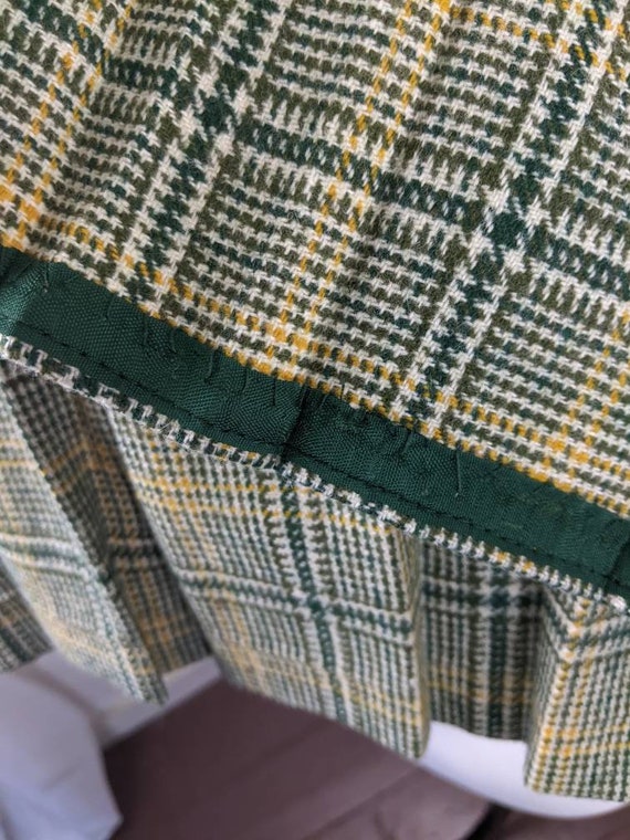 Vintage 1960s Women's Green Plaid Wool Suit | Vtg… - image 9