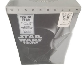 Trilogía de Star Wars (DVD, 2004, juego de 4 discos, edición de pantalla ancha) NUEVO, SELLADO en la caja para ese fanático acérrimo de Star Wars.