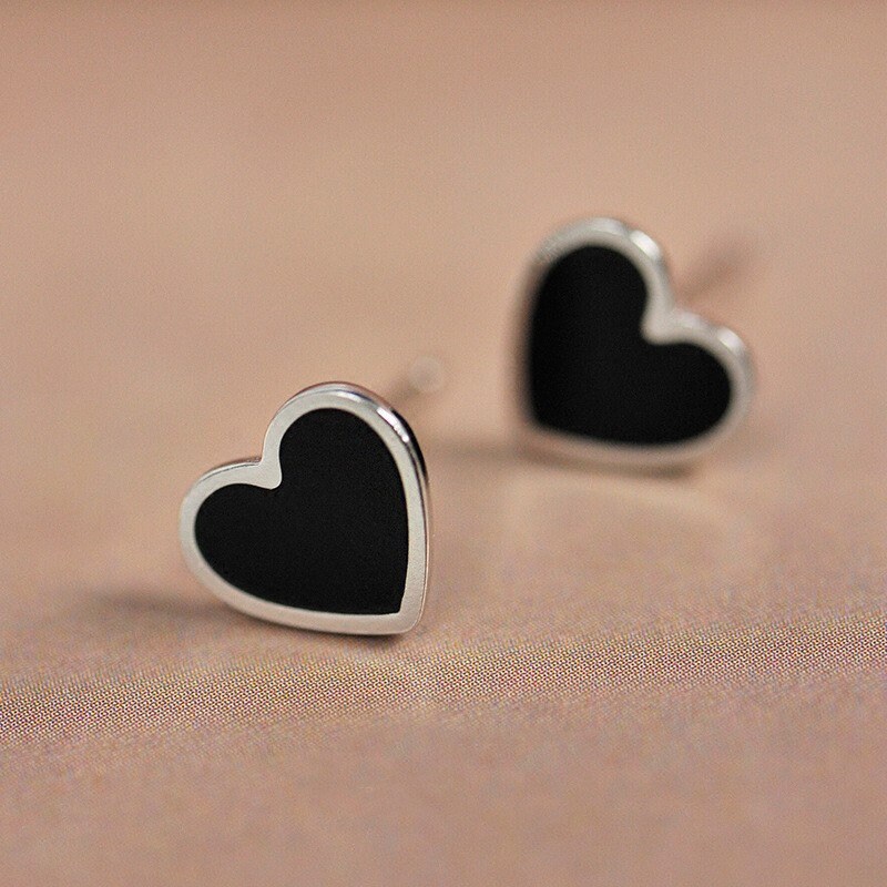 Black heart outlet shaped earrings