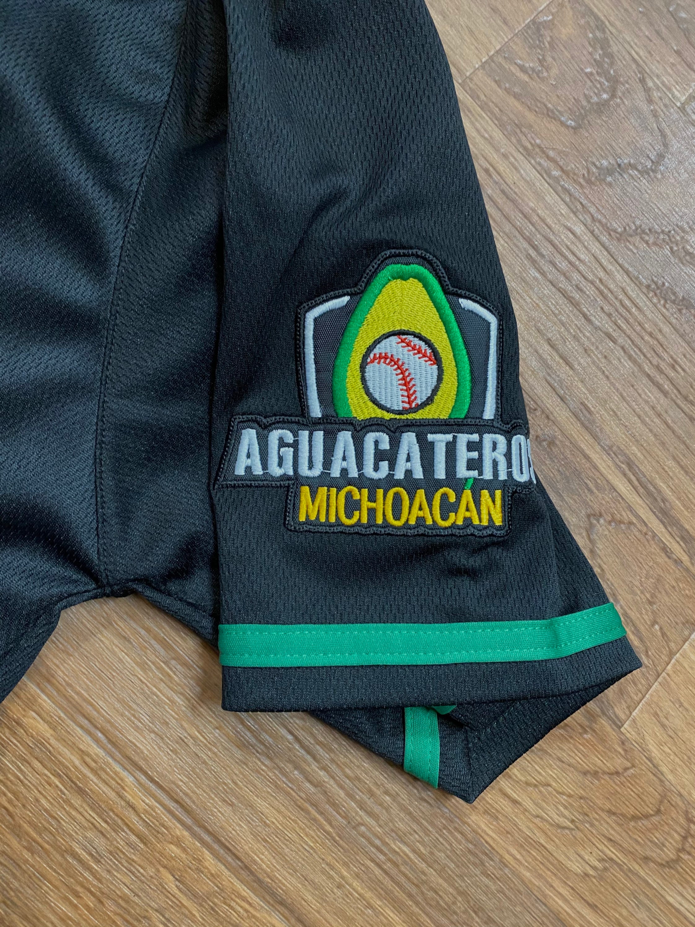 Aguacateros de Michoacán casaca, Aguacateros Jersey Black Mexico Embroidery  Free shipping, Free decal, Calcomanía Gratis!