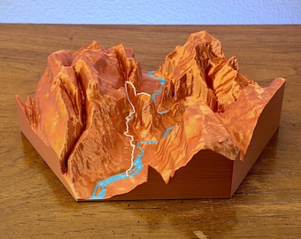 Angels Landing Trail - Topo Sculpture
