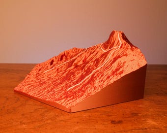 Mount Kilimanjaro Scultpure - Machame Route