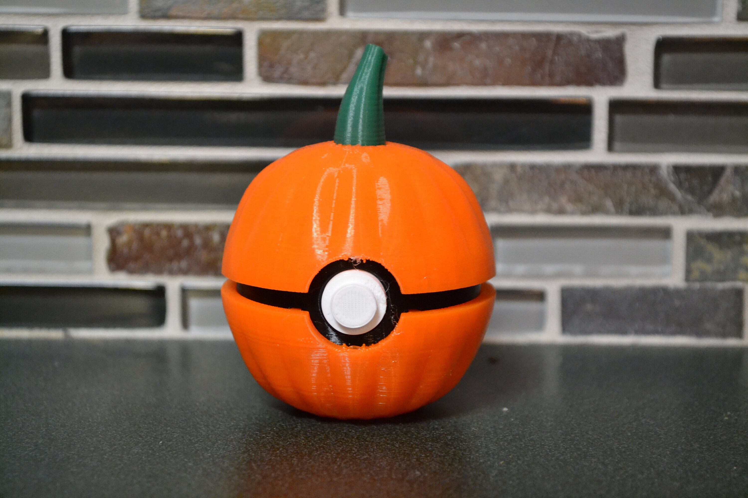 pokeball-pumpkin-stencil