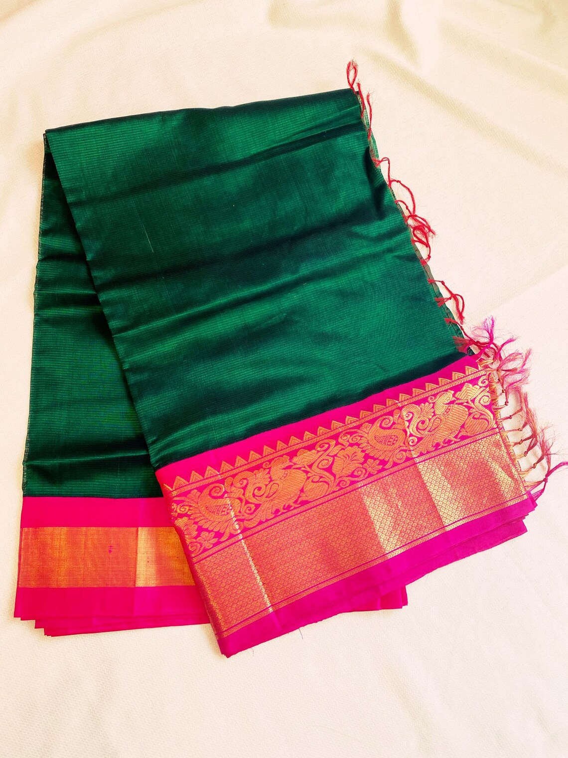 Mangalagiri Pattu Cotton Saree for Women with Plain Weave and Blouse Piece – Soft Lightweight Drape