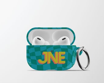 Estuche rígido para AirPods con diseño de cuadros y nombre personalizado, con llavero para Apple, Samsung y Pixel Buds.