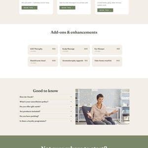 Op de afbeelding: Webpagina voor Sereno Day Spa, met behandelingen zoals Forest Ritual Massage en Stone Reset. Bevat add-ons, veelgestelde vragen en een oproep tot actie om een gratis consult te boeken. Het ontwerp maakt gebruik van een rustgevend kleurenpalet.