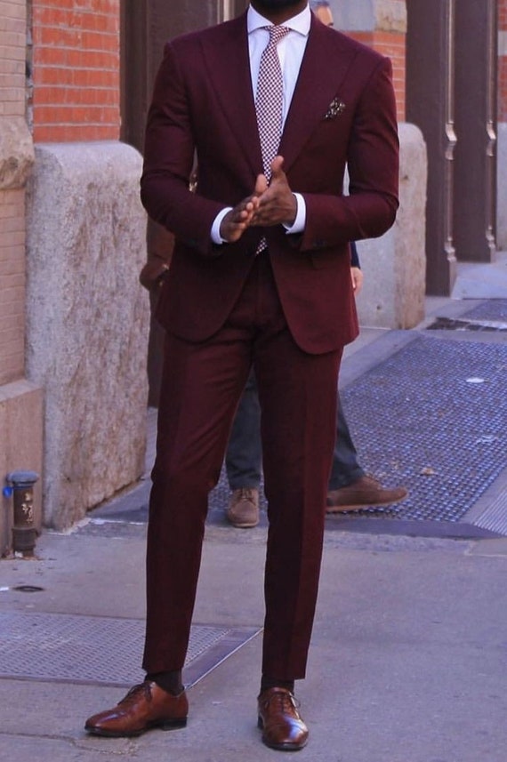 abiti bordeaux uomo