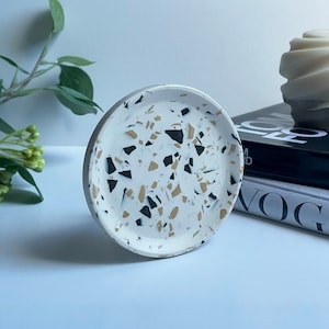 Round Jesmonite Terrazzo Tray: Black and Beige Decorative Tray