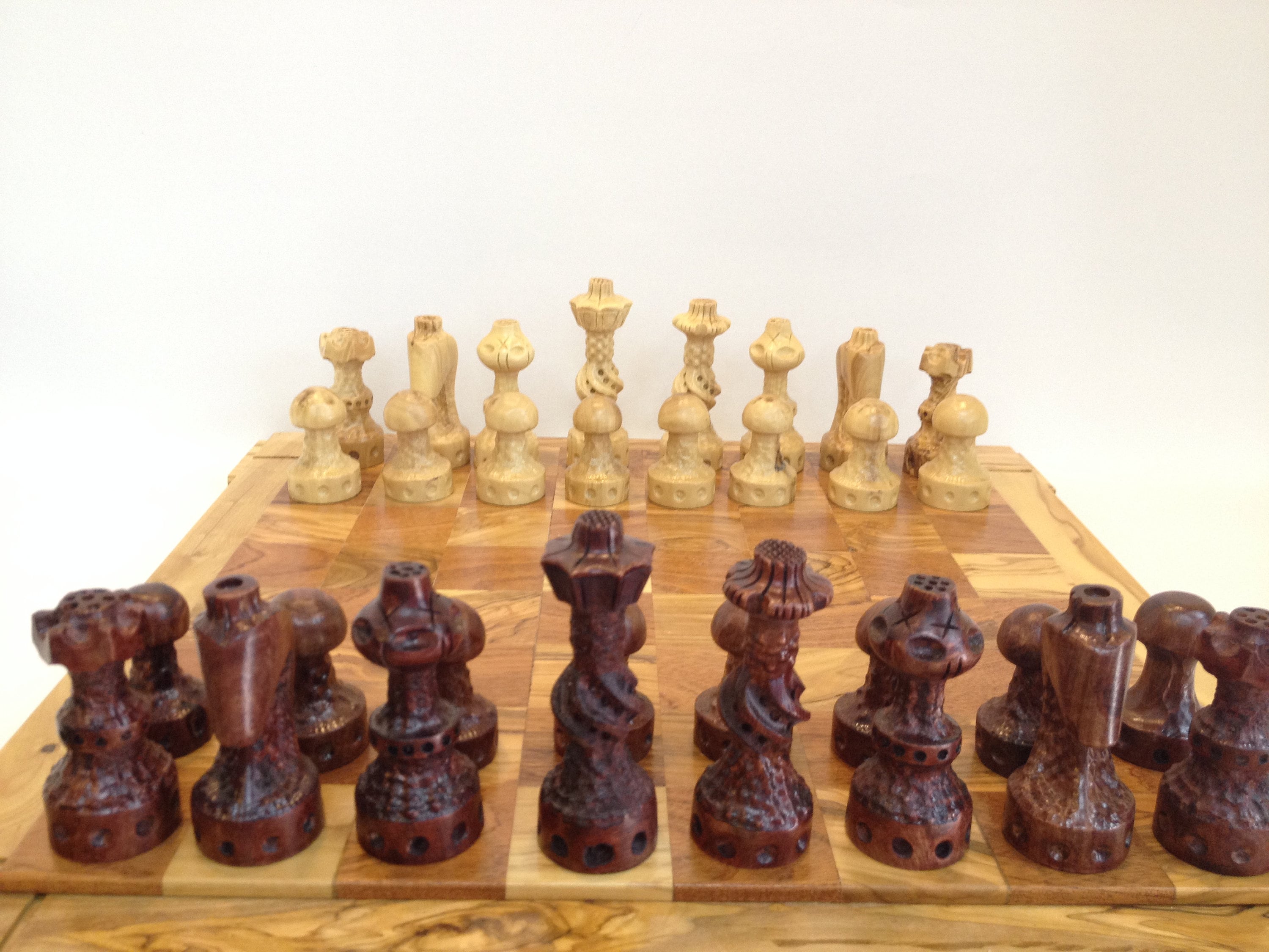 Rustic Olive Wood Chess SOlive Wood Chess Set- Rustic Wooden Chess Board at  BeldiNestet