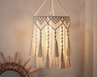 Lanterne suspendue en macramé, lampe à suspension Boho, lustre à pompon pour mariage, abat-jour en macramé fait main Unique, décor de pépinière Boho Light