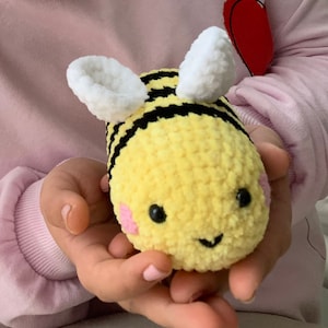 bumble bee plush toy, cute amigurumi bee stuffed animal, soft crochet bee gift, cozy bumblebee decor, baby shower gift