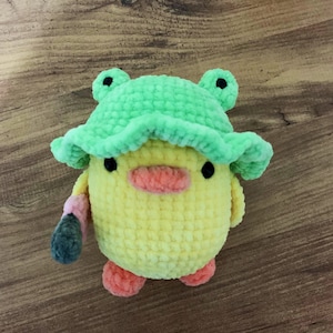 Crochet duck plush with knife toy, with butt, Frog Hat, Amigurumi Duck with Knife, Knitted duck, chick, Handmade amigurumi stuffed toy gift