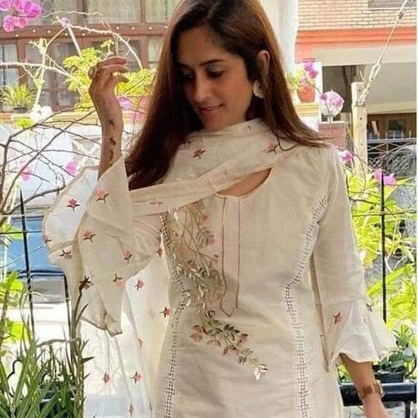 Chikankari suit White salwar kameez Pakistani salwar kameez Pakistani suit kurti for women Indian suit Indian suit for women kurti for women