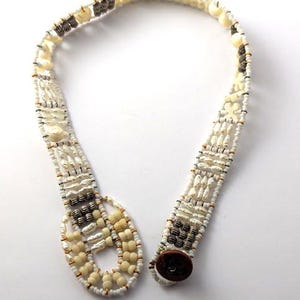 Vintage Choker Necklace with Shells and Pearls