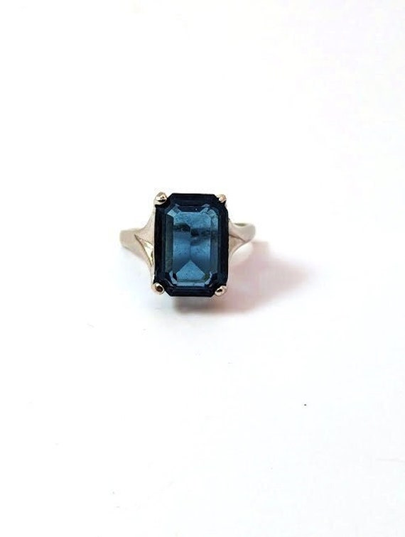 Vintage Solitaire Cocktail Ring