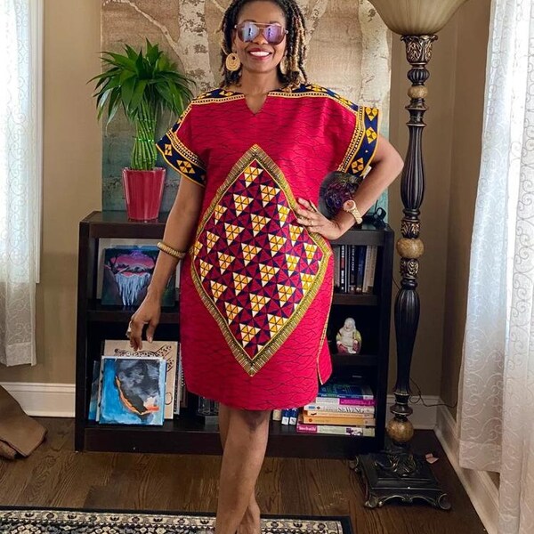 Robe courte rouge noire avec imprimé Ankara africain à motifs orange avec couvre-chef et masque de nez gratuits