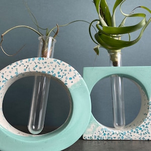 Propagation station,Hydroponic plant vase UK,  Jesmonite plant pots UK,  glass stones terrazzo vase