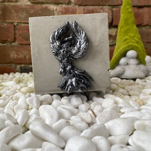 Phoenix bird animal concrete/ Jesmonite indoor planter pot, natural stone planters, cube animal unique design phoenix head storage pot UK