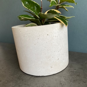 Large round concrete plant pot, stone planter, concrete plant pot, house plant pot, handmade planters