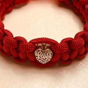 Paracord heart bracelet on sale