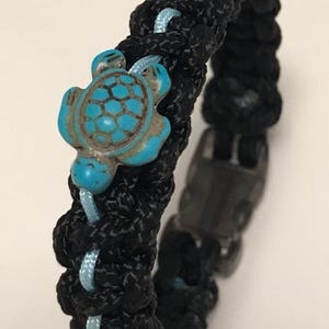 Bracciale unico nel suo genere ispirato alla tartaruga
