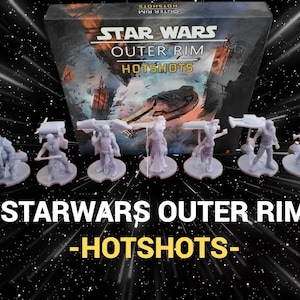 Op de afbeelding: Een set van zeven grijze plastic Star Wars Outer Rim Hotshots-miniatuurfiguren. De miniaturen staan op ronde bases. De miniaturen zijn van verschillende personages uit het Star Wars-universum.