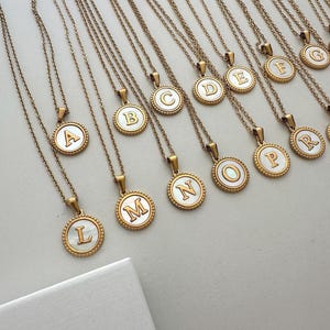 Buchstaben Initialienkette |Halskette Frauen |Edelstahl Quadratisch Geschenk für Sie |weihnachtsgeschenke