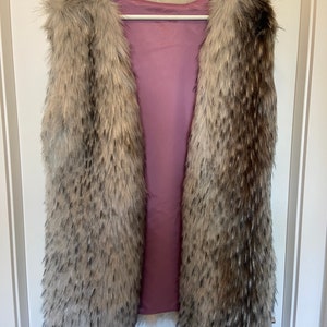 Customizable Faux Fur Vest with pockets
