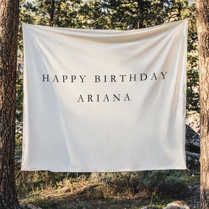 Personalisierte Geburtstag Name Flagge benutzerdefinierte Geburtstag Banner Stoff Zeichen Stoff Geburtstag Zeichen Geburtstag Dekor hängen Leinen Hintergrund Willkommensschild