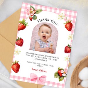 Carte de remerciement premier anniversaire Berry 1er anniversaire Fraise Décorations d'anniversaire fille douce Berry Tag evite imprimable modifiable