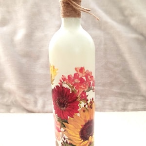 Lámpara de botella iluminada, lámpara de botella con flores decoupage, botella con luz, lámpara de botella con flores, luz LED a batería, botella reciclada