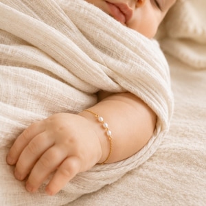 Baby Perlenarmband, Goldschmuck für Babys, Geschenk zum 1. Geburtstag, Handgefertigtes Babyarmband, Babygeschenk, Babyshower Geschenk