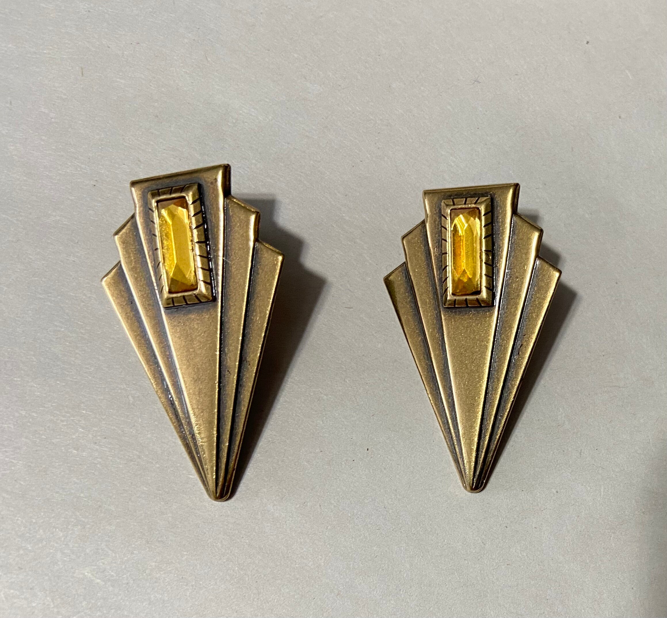 Large Art Deco brass earring Antique finish Brass post earring Green Glass stud earring