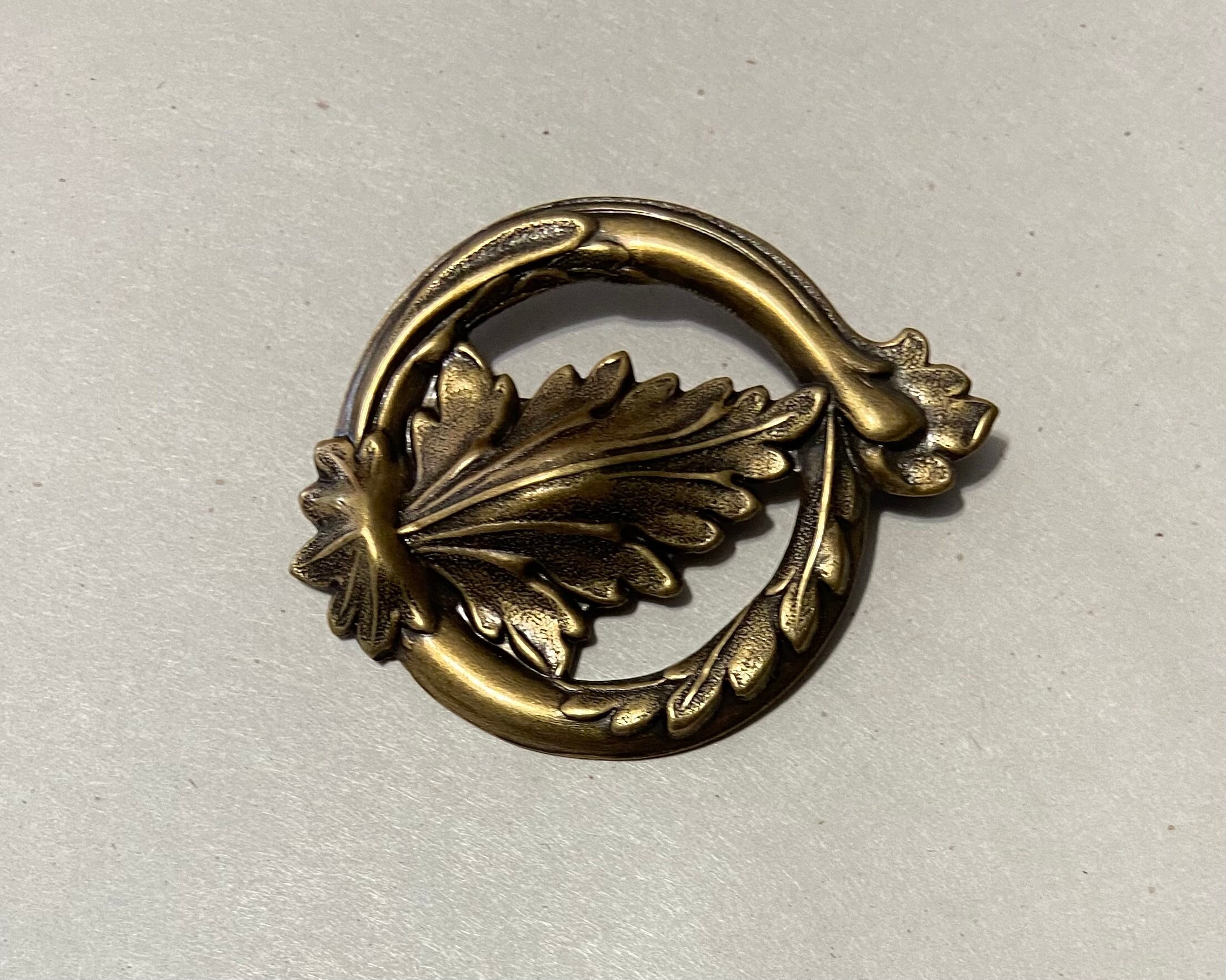 Circle Pin, Victorian Look Pin, Leaf Pin, Collar Pin, Scarf Pin - Etsy