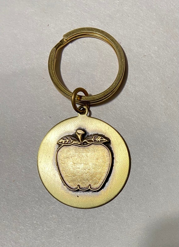 apple fruit keyring