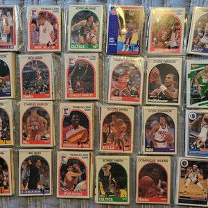 Varios lotes de cromos deportivos - MLB, NBA, NFL - Paquetes de 20 cromos