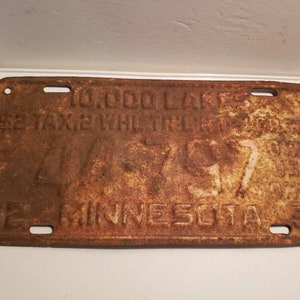 52 53 Minnesota License Plate Tax 2 WHL.TR&#39;L&#39;R - 10,000 Lakes - Own Use Only