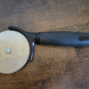 Large (3-1/4&quot;) Pizza Cutter-Pizza Wheel, Slicer w/Black Handle