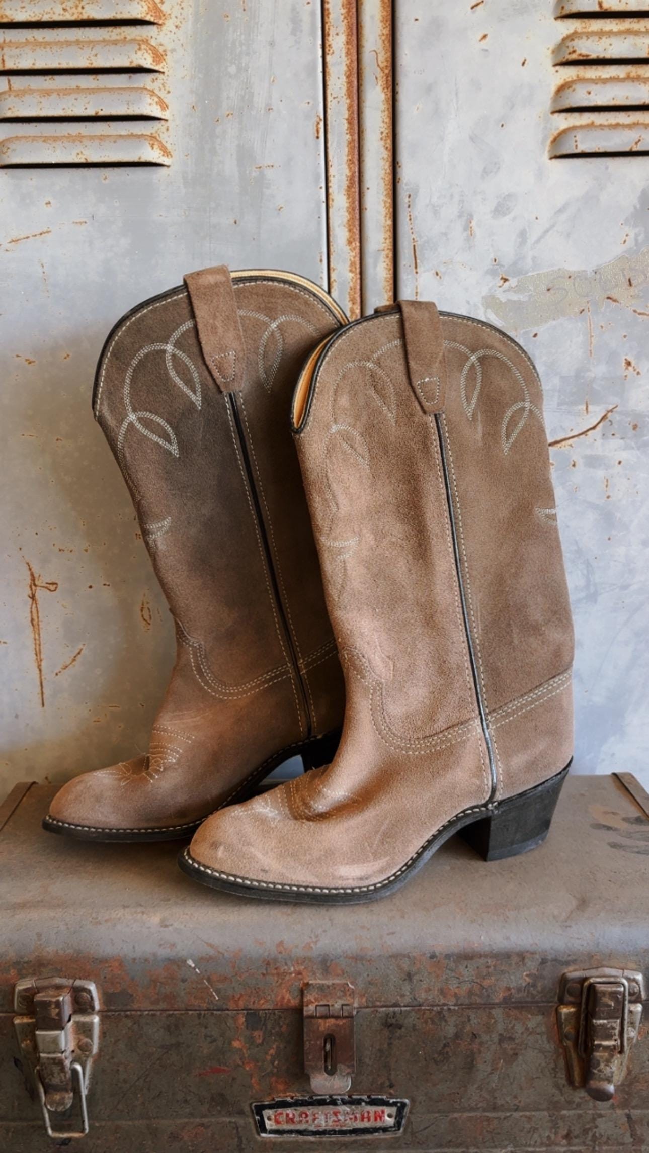 １９７０年 アルゼンチン ウェスタンブーツ 拍車 レザーカービング タペストリー 1970年 アルゼンチン ウェスタンブーツ 拍車 レザー